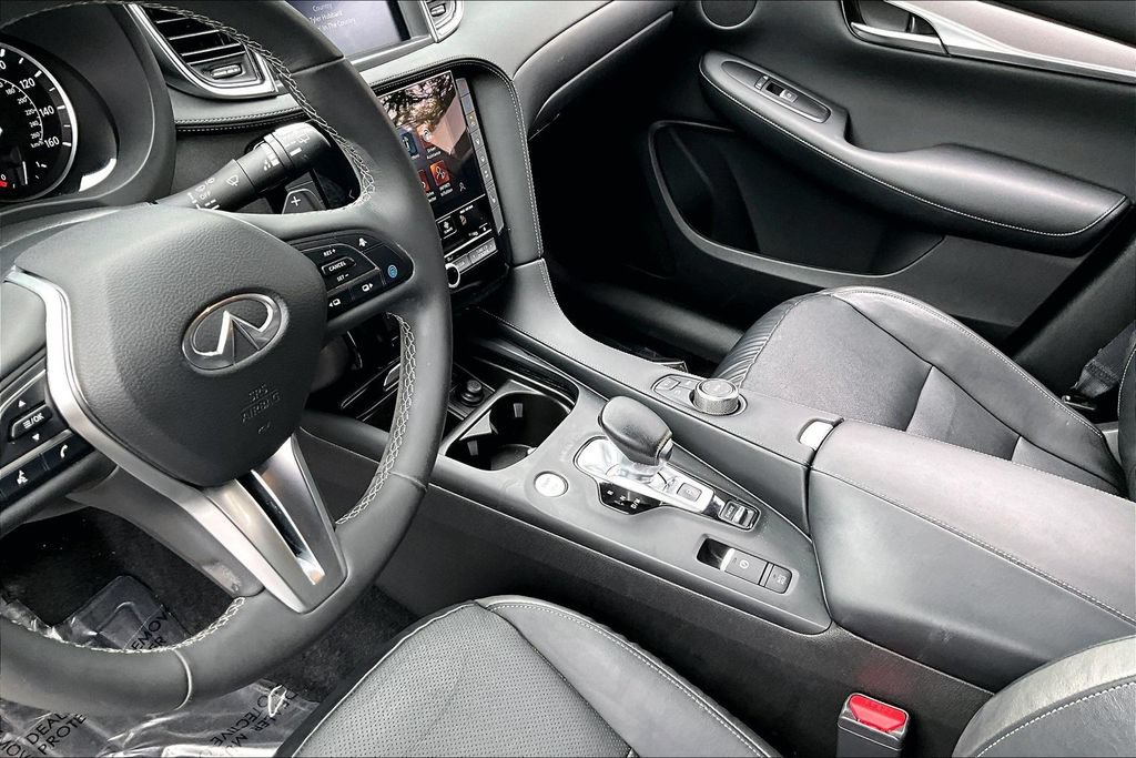 Used 2022 INFINITI QX50 Luxe w/ Appearance Package FWD image 19