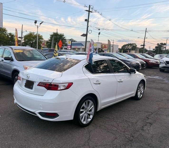 Used 2016 Acura ILX FWD image 3