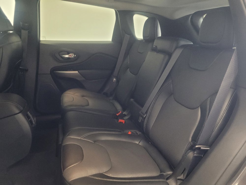 Used 2022 Jeep Cherokee Limited w/ Elite Package image 18