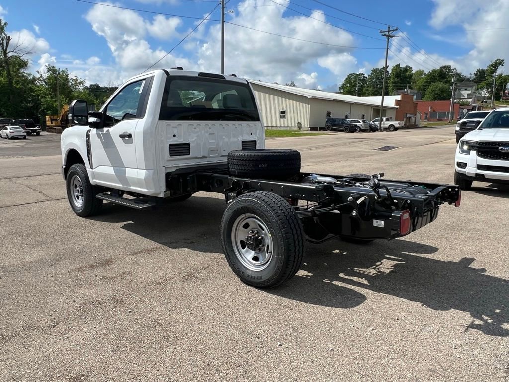 New 2025 Ford F350 XL w/ XL Chrome Package image 6