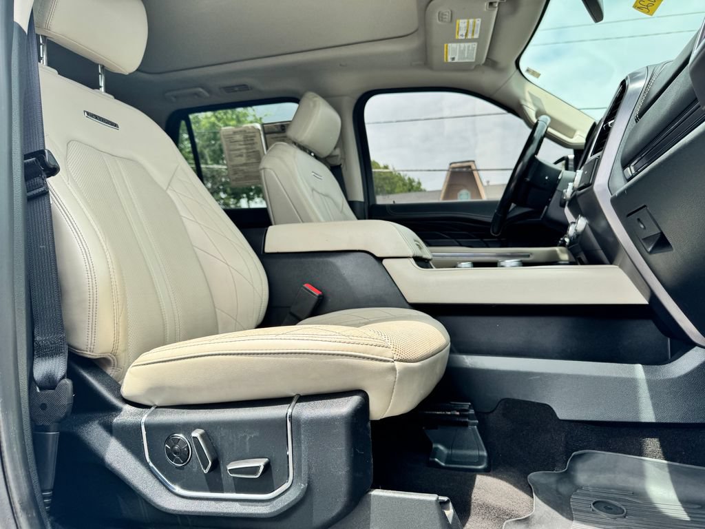 Used 2020 Ford Expedition Platinum AWD/4WD image 10