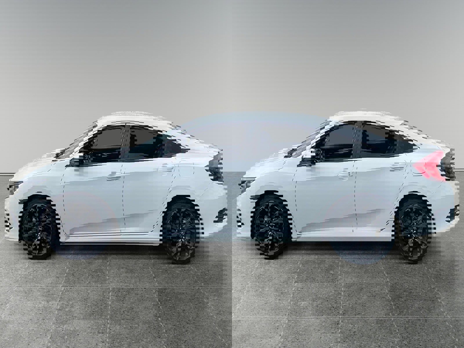 Used 2021 Honda Civic Sport image 2