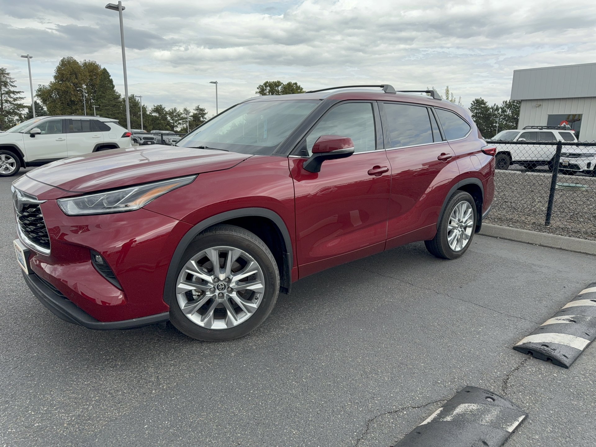 Used 2021 Toyota Highlander Limited AWD/4WD image 34