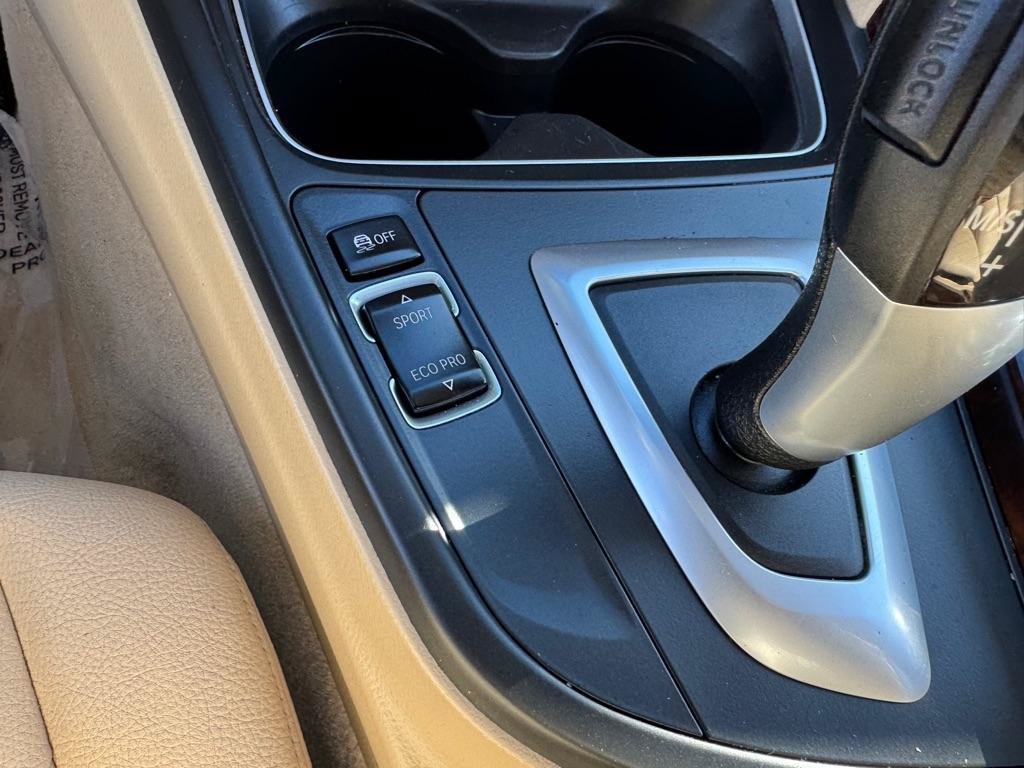 Used 2014 BMW 320i xDrive Sedan AWD/4WD image 36