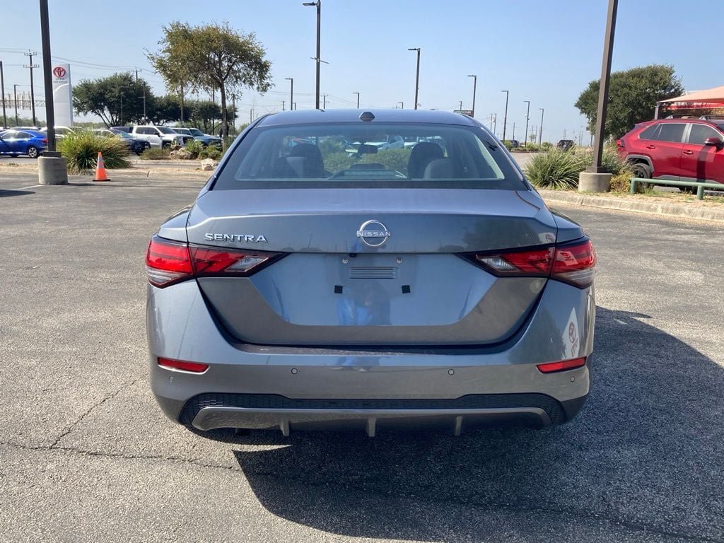 Used 2025 Nissan Sentra SV FWD image 6