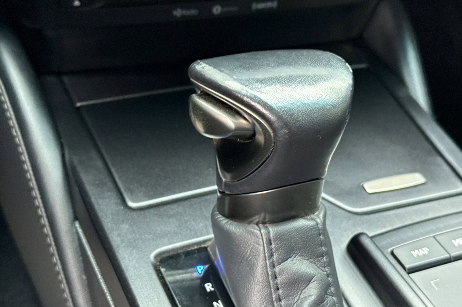 Used 2022 Lexus ES 300h w/ Premium Package image 15