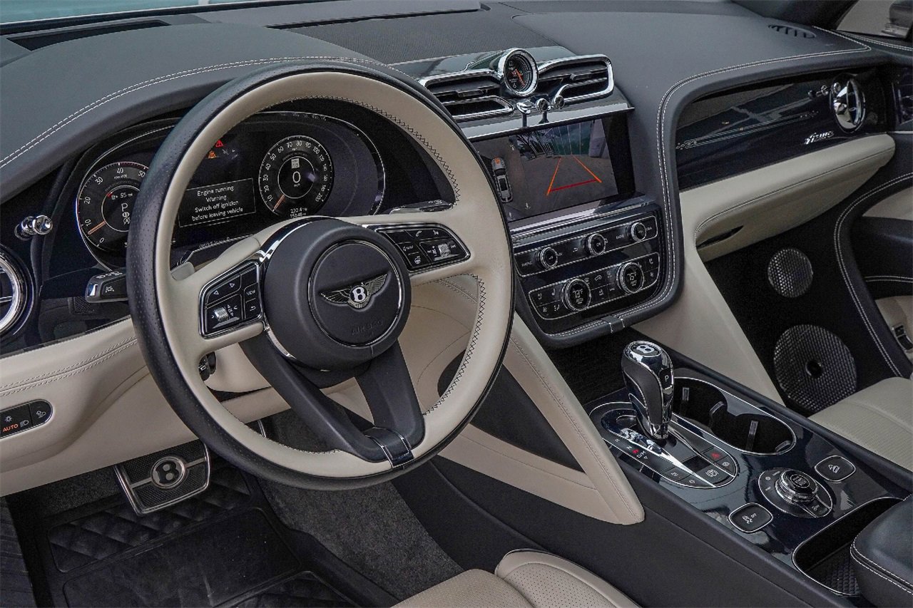 Certified 2024 Bentley Bentayga Extended Wheelbase image 18