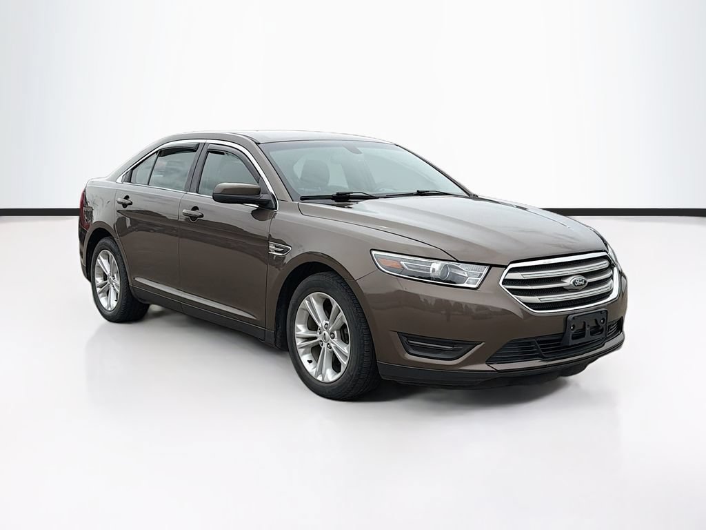 Used 2016 Ford Taurus SEL FWD image 3