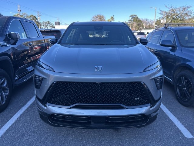 Used 2025 Buick Enclave Sport Touring image 2