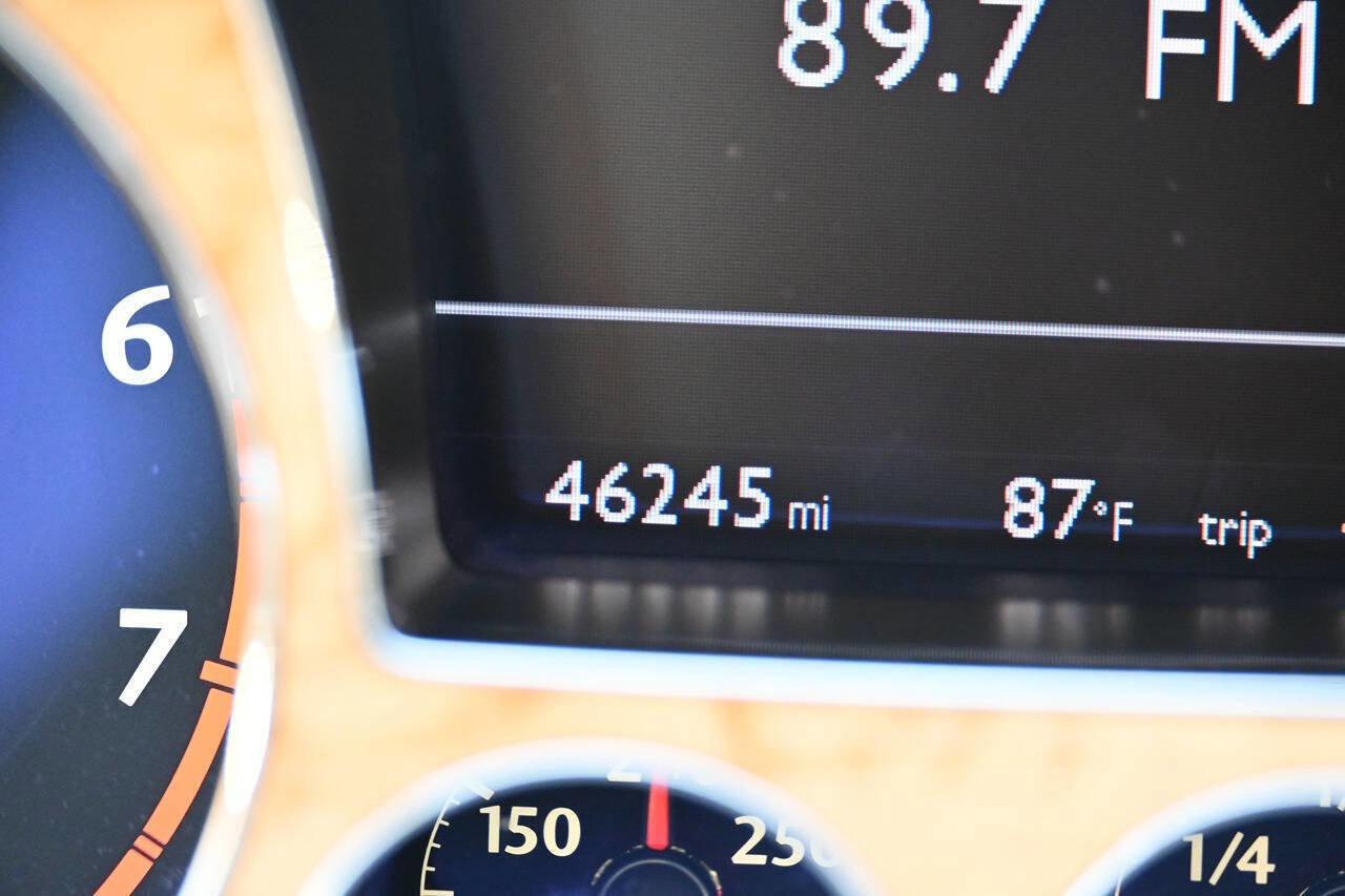 Used 2012 Bentley Flying Spur Flying Spur image 38