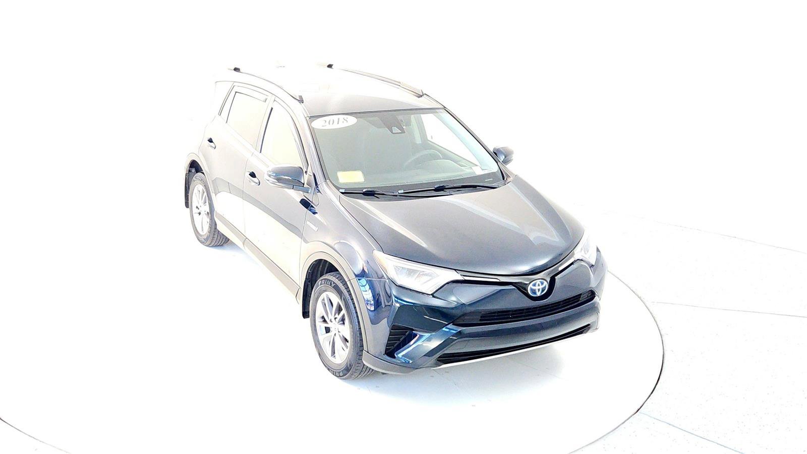Used 2018 Toyota RAV4 LE image 13