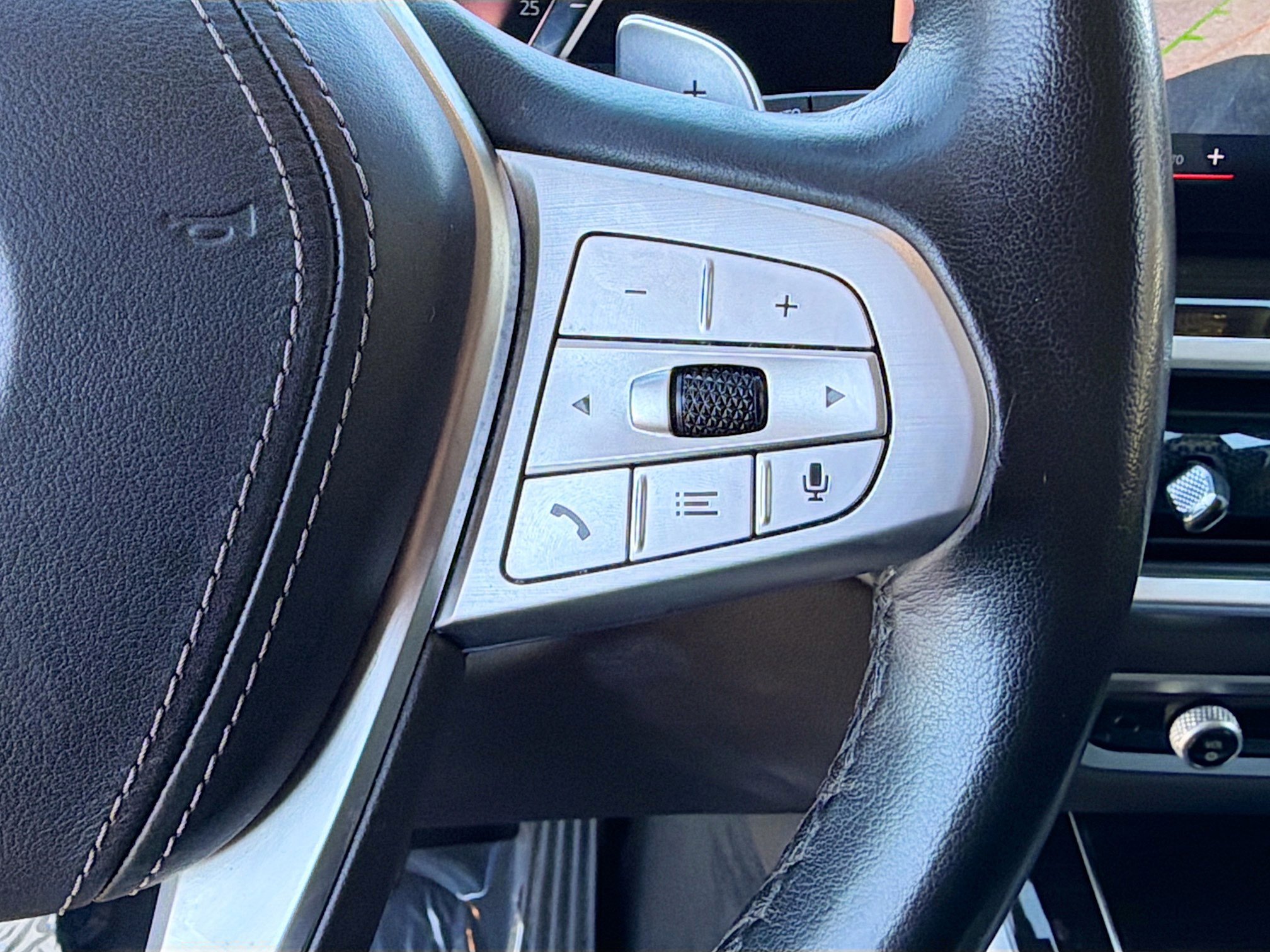 Used 2023 BMW X7 xDrive40i image 40