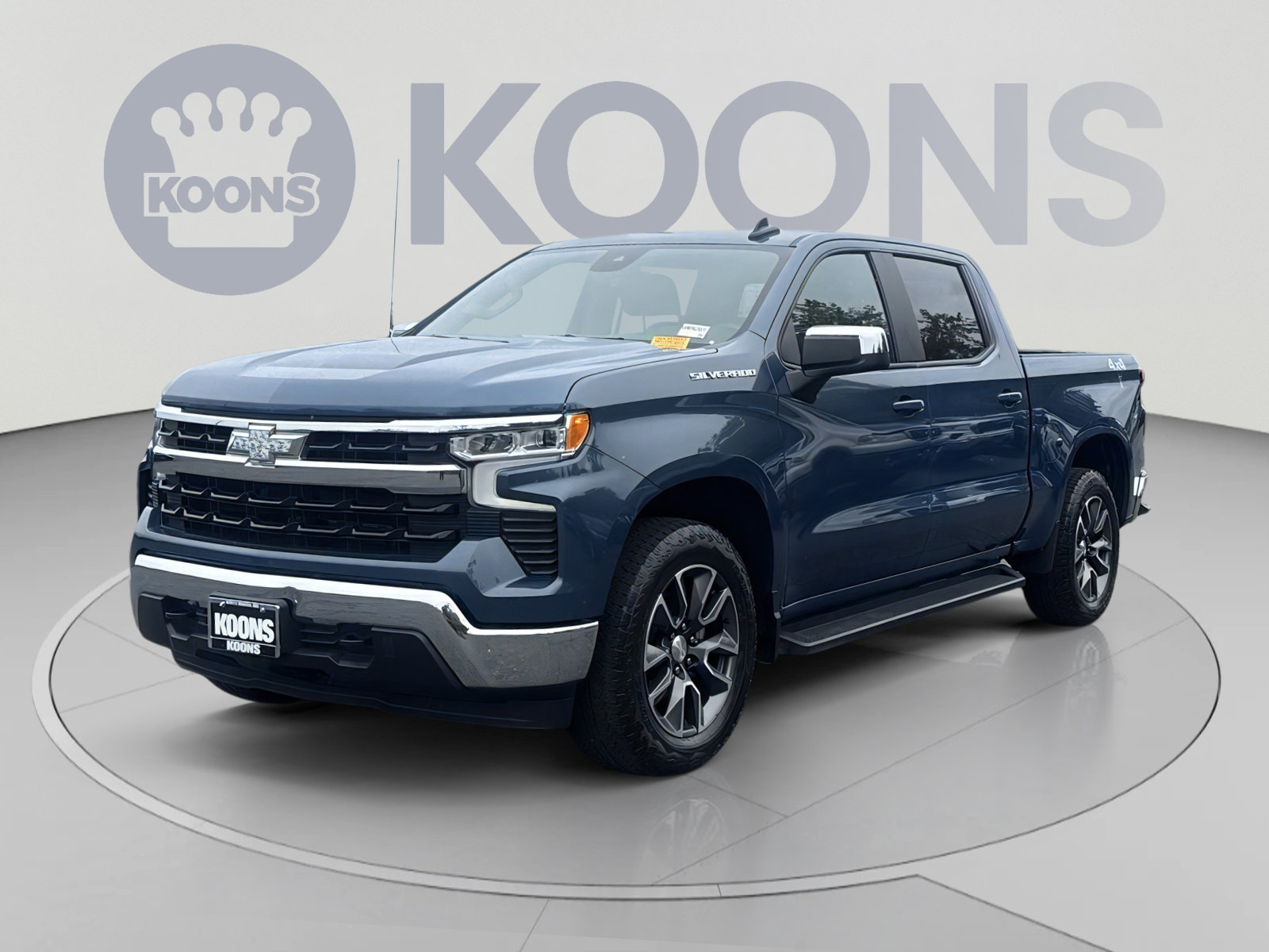 Used 2024 Chevrolet Silverado 1500 LT AWD/4WD image 1