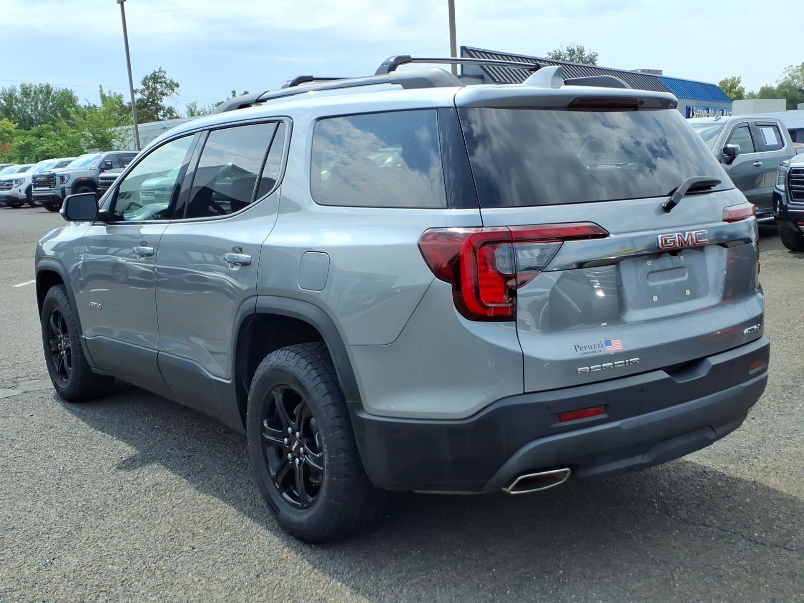 Used 2023 GMC Acadia AT4 w/ Technology Package AWD/4WD image 6