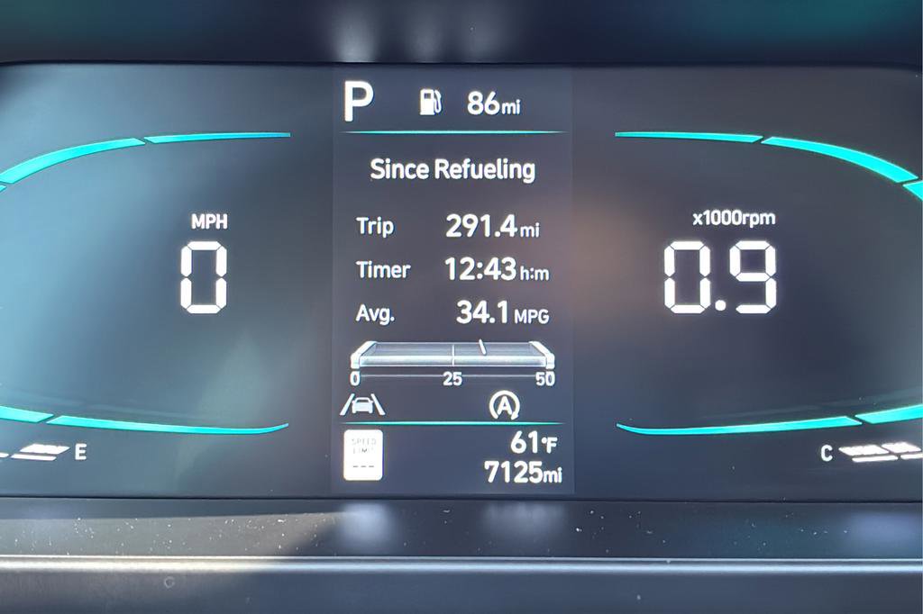 Certified 2025 Hyundai Elantra SE FWD image 23