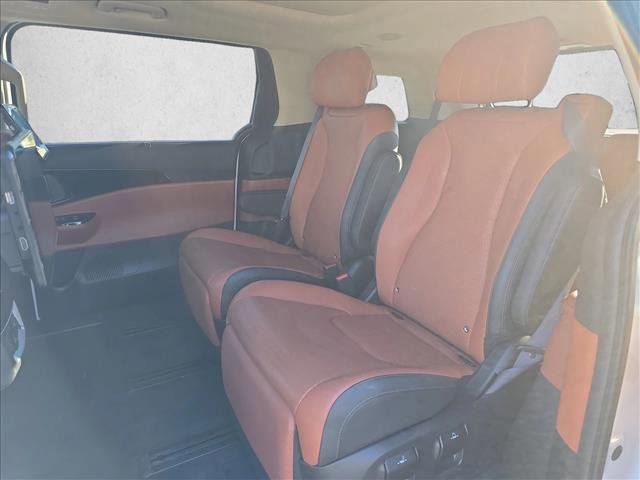 Used 2022 Kia Carnival SX Prestige image 14