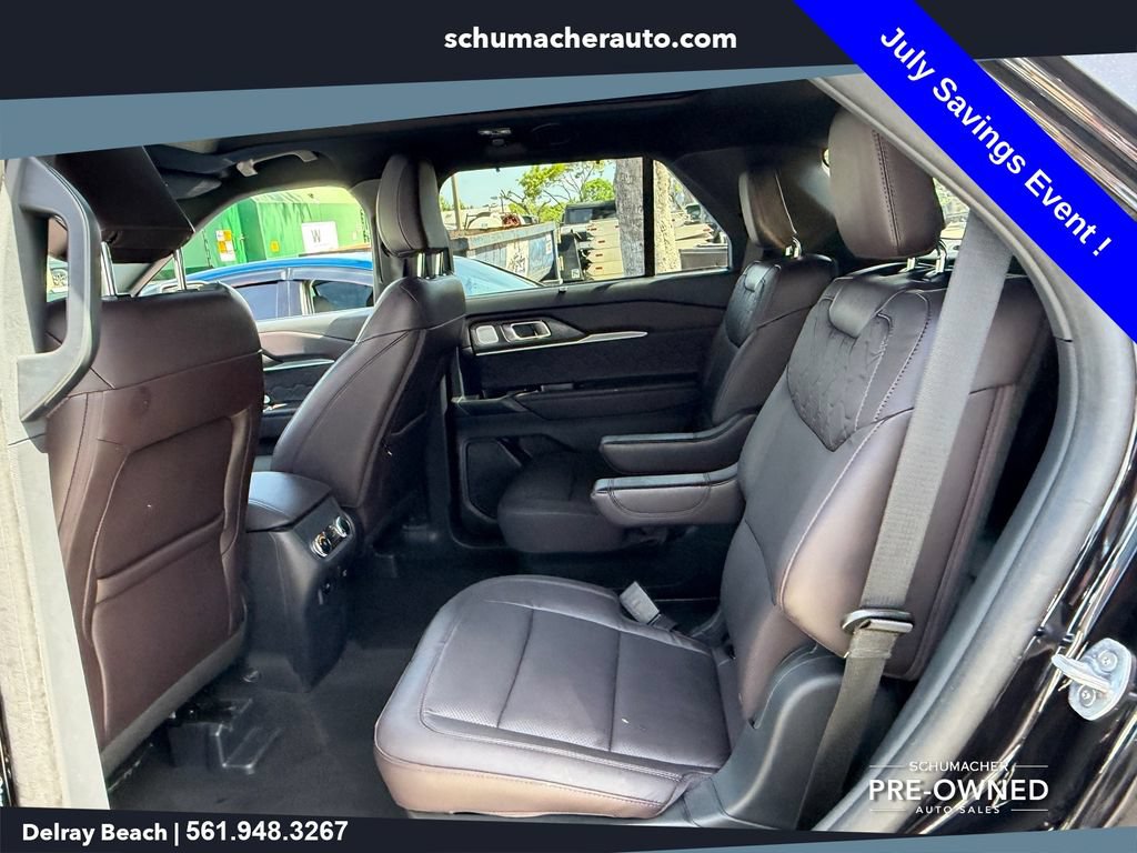 Used 2025 Ford Explorer Platinum w/ Ultimate Package RWD image 11