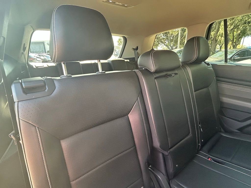 Used 2022 Volkswagen Atlas SE image 43