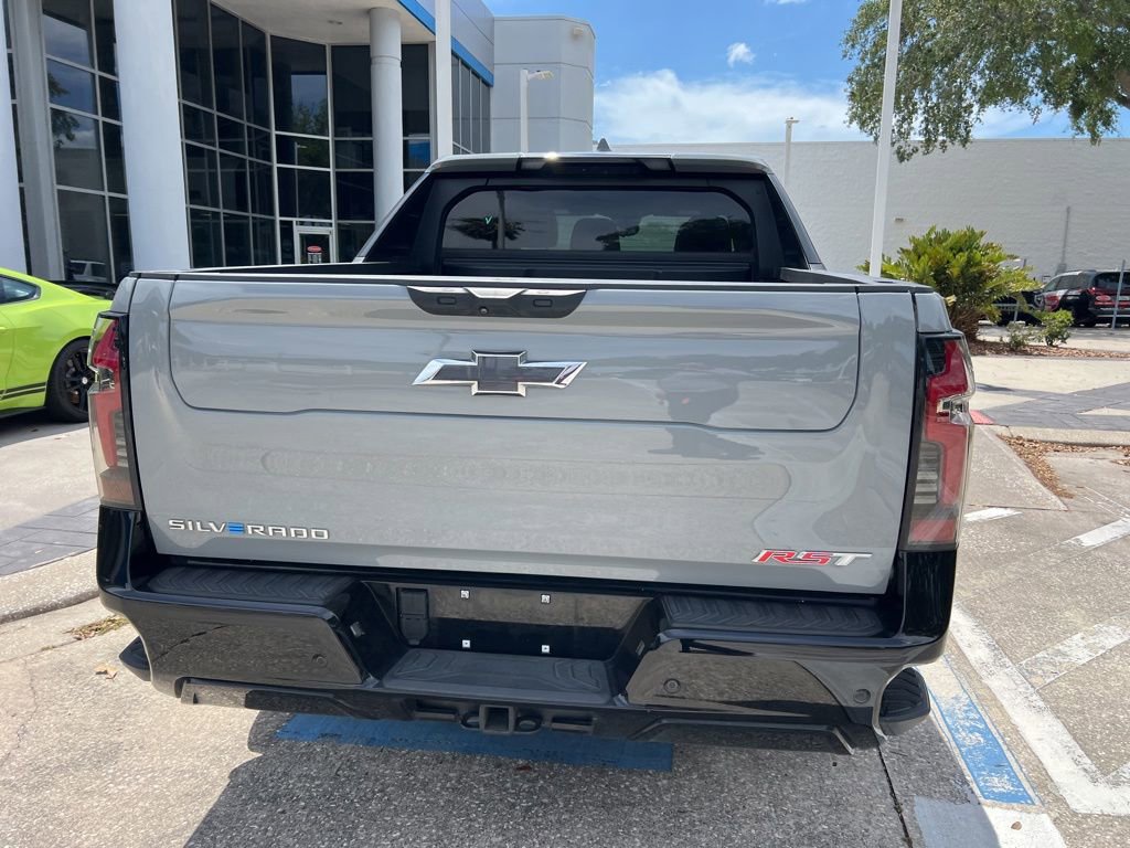 Used 2025 Chevrolet Silverado EV RST AWD/4WD image 6