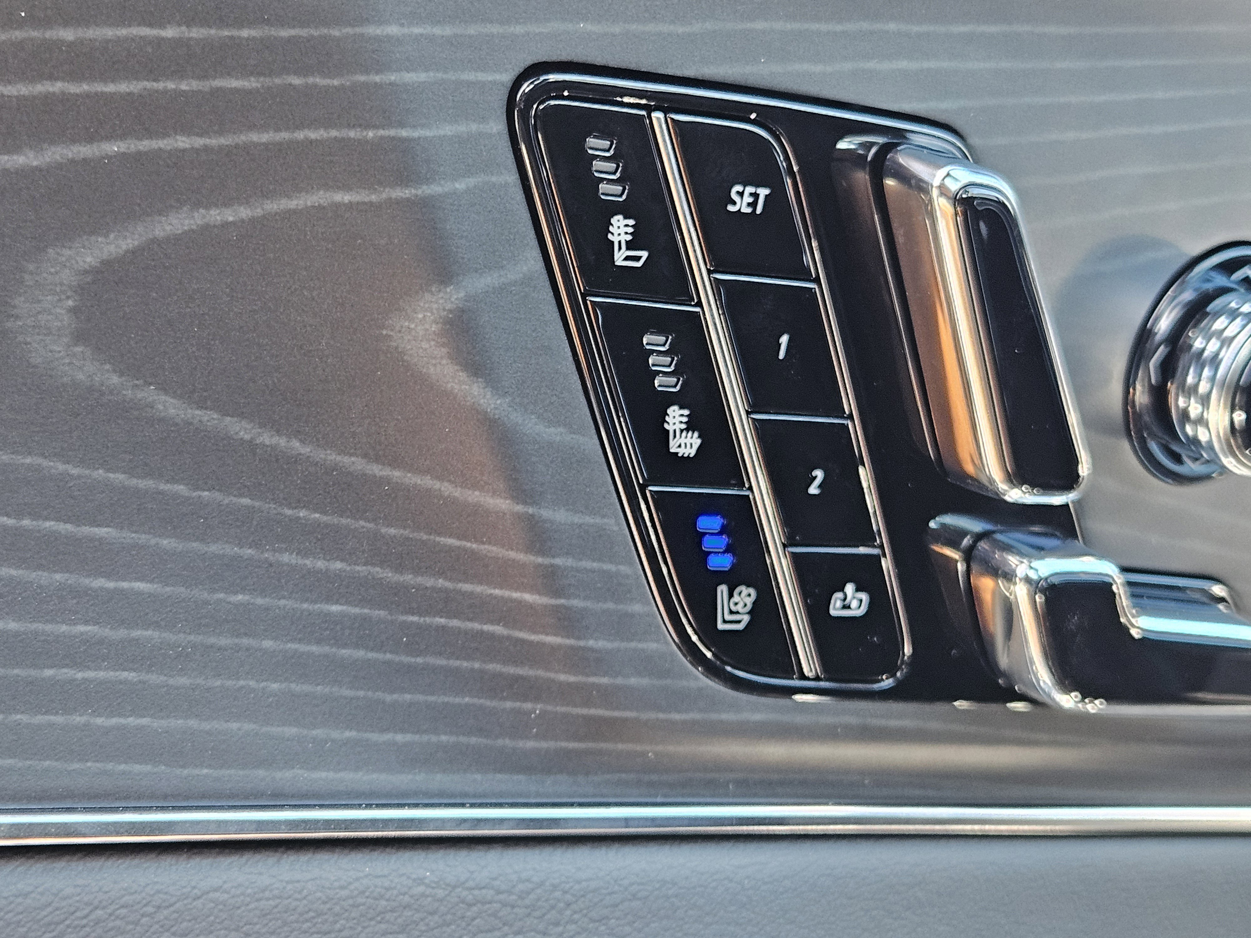 New 2026 Cadillac Lyriq V image 29