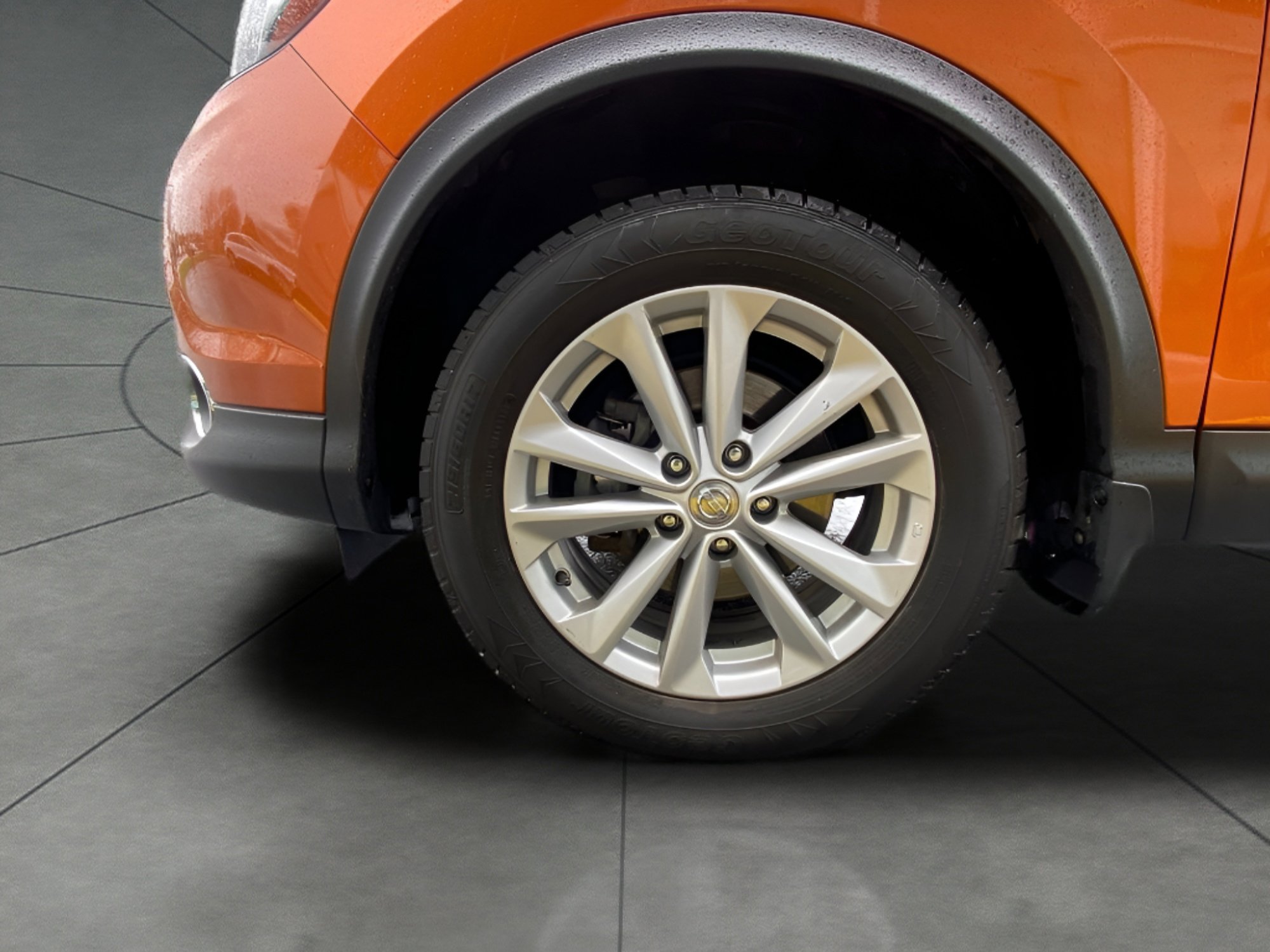 Used 2017 Nissan Rogue Sport SV w/ SV All-Weather Package AWD/4WD image 4
