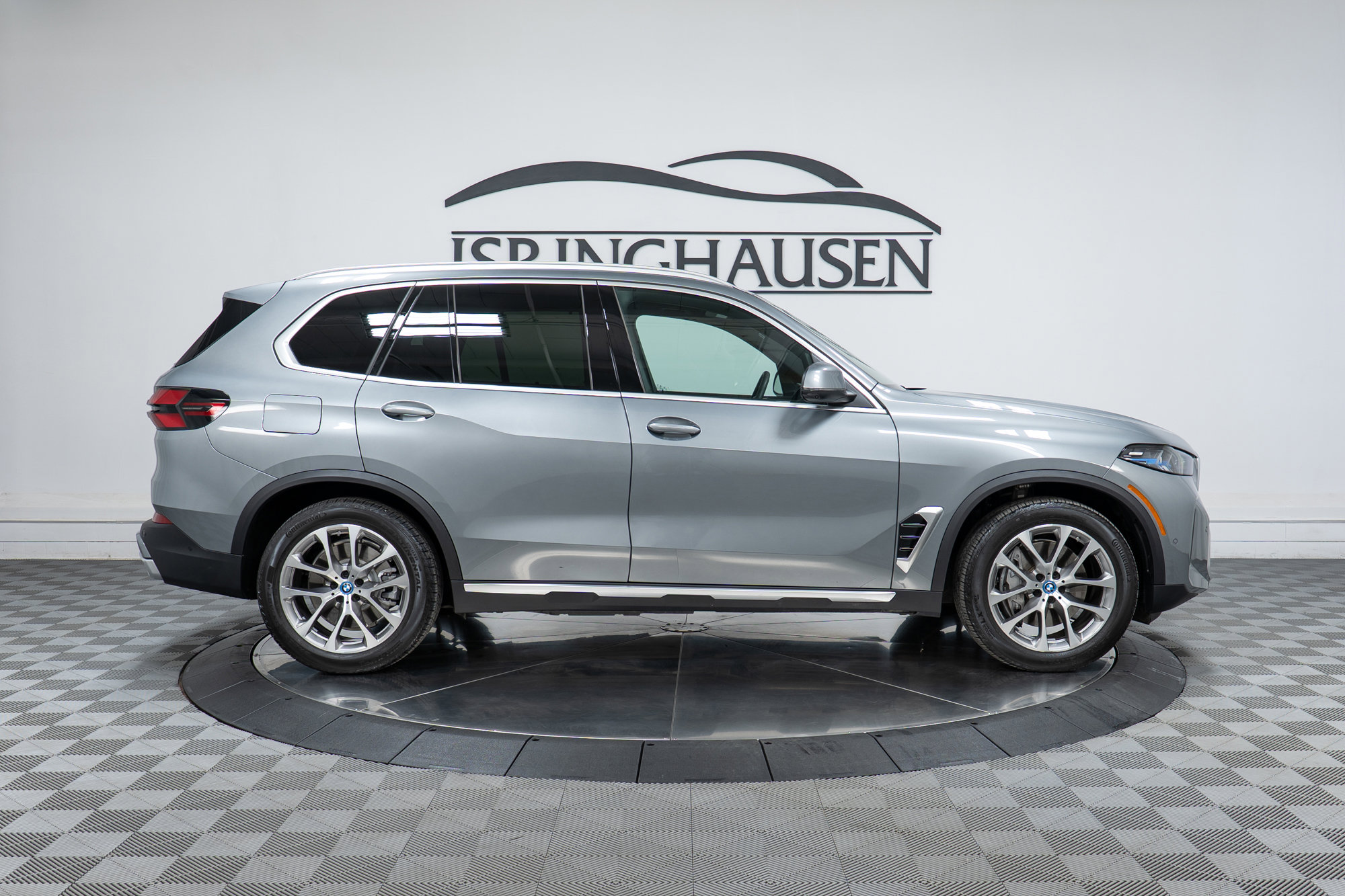 Used 2025 BMW X5 xDrive50e w/ Executive Package image 4