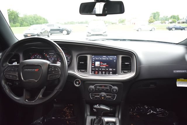 Used 2022 Dodge Charger R/T w/ Plus Group RWD image 40