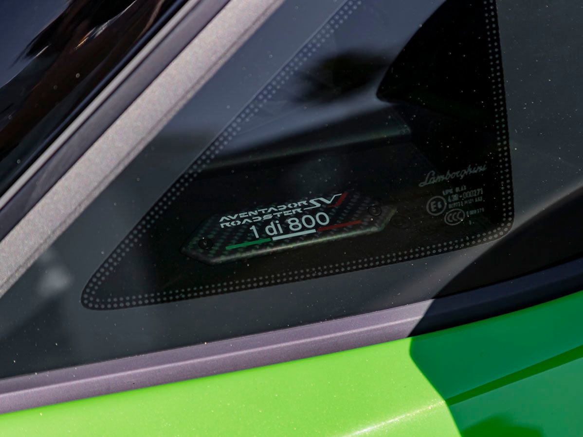 Used 2020 Lamborghini Aventador SVJ AWD/4WD image 14