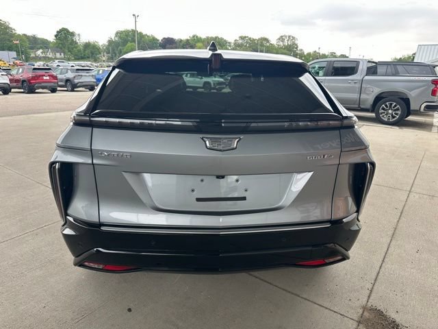 Used 2024 Cadillac Lyriq Luxury AWD/4WD image 10