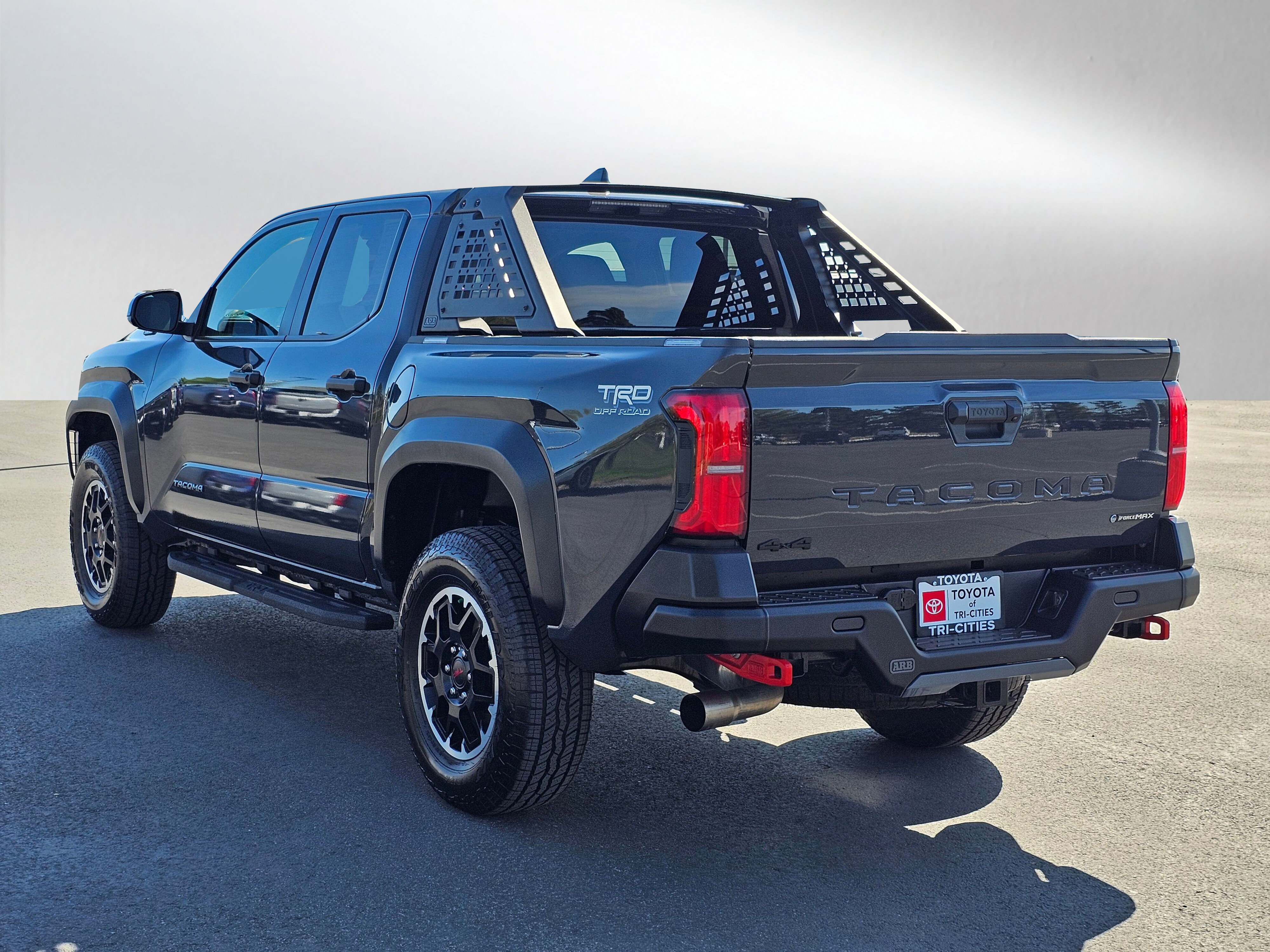 Used 2024 Toyota Tacoma TRD Off-Road AWD/4WD image 33