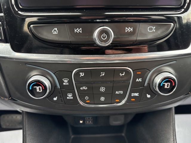 Used 2021 Chevrolet Traverse RS image 23