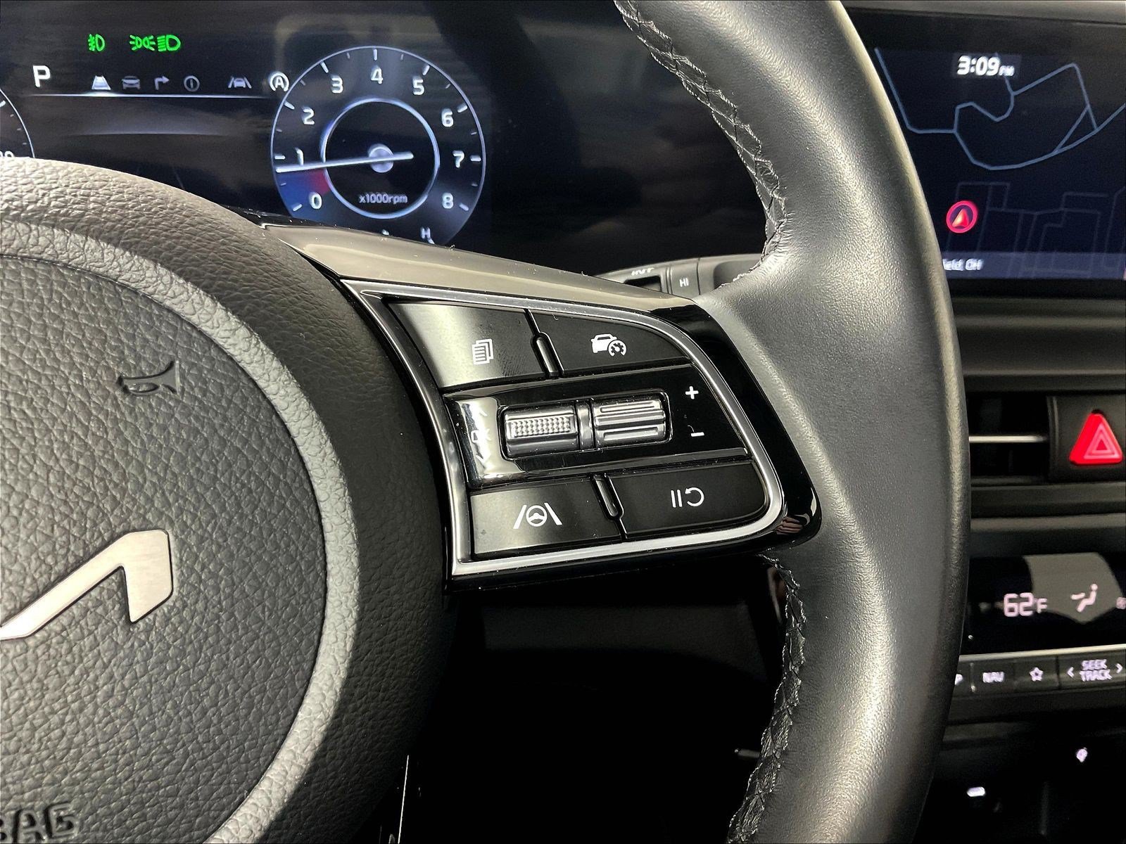 Used 2025 Kia Seltos EX AWD/4WD image 12