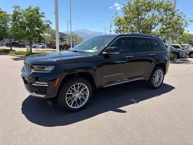 Used 2024 Jeep Grand Cherokee Summit w/ Adv Protech Group IV AWD/4WD image 3