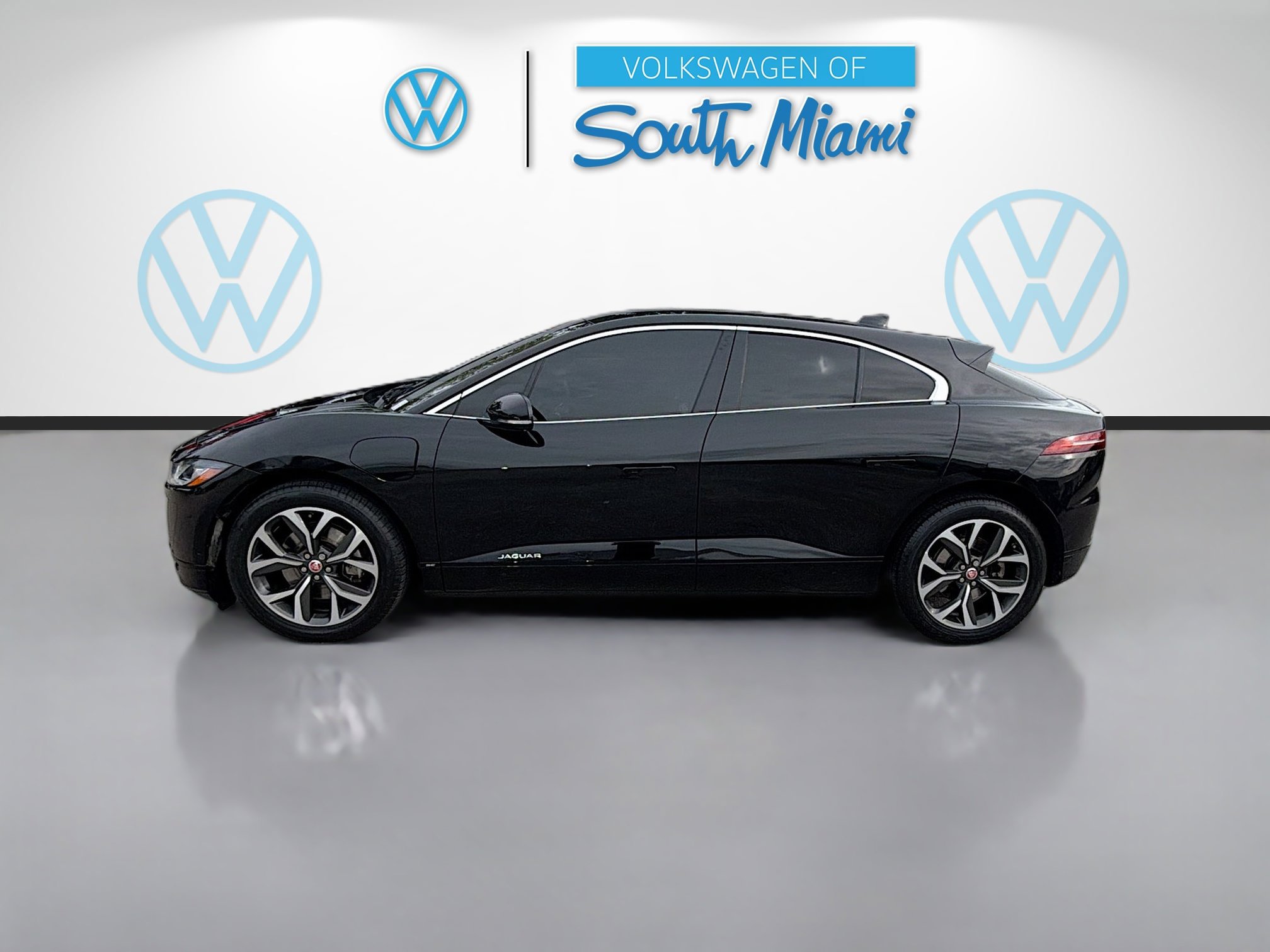 Used 2020 Jaguar I-PACE SE AWD/4WD image 4