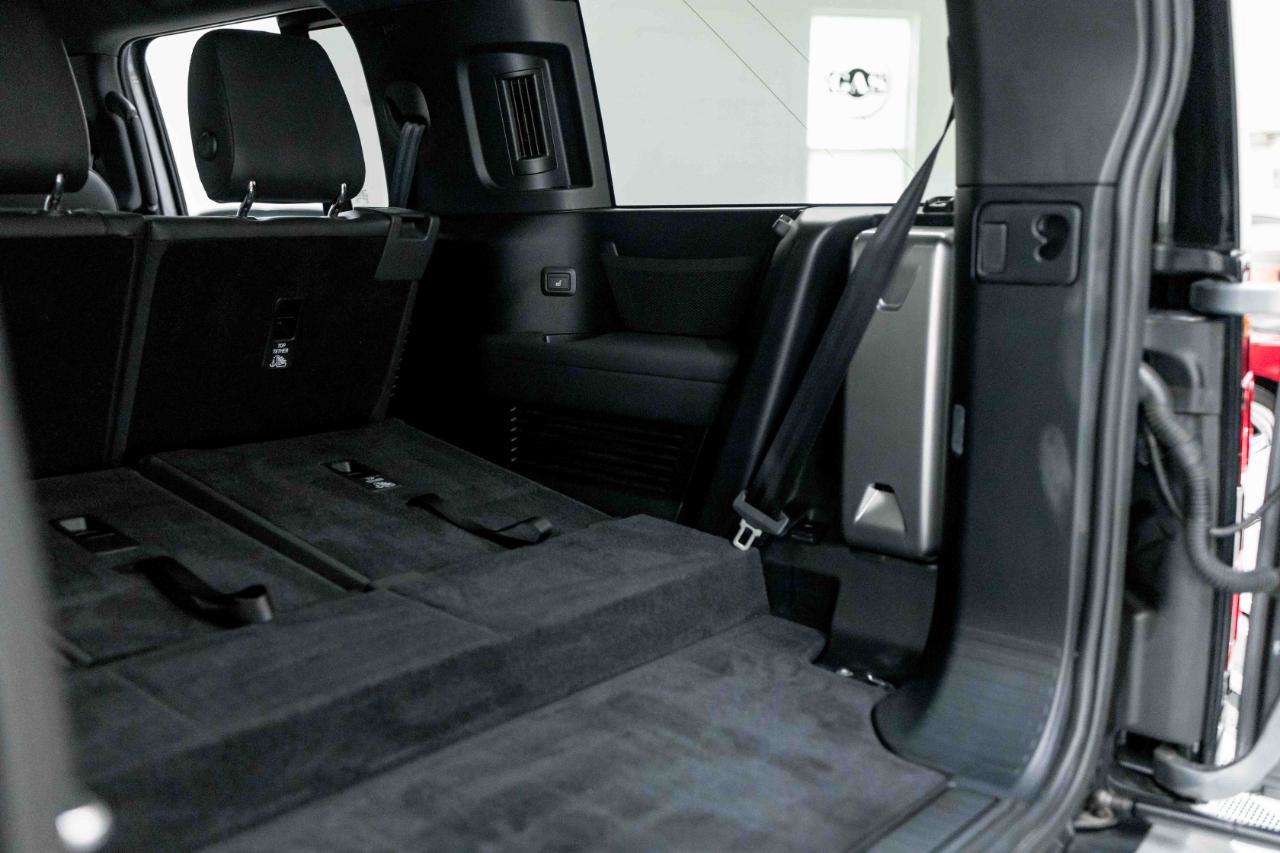 Used 2023 Land Rover Defender 130 SE image 88