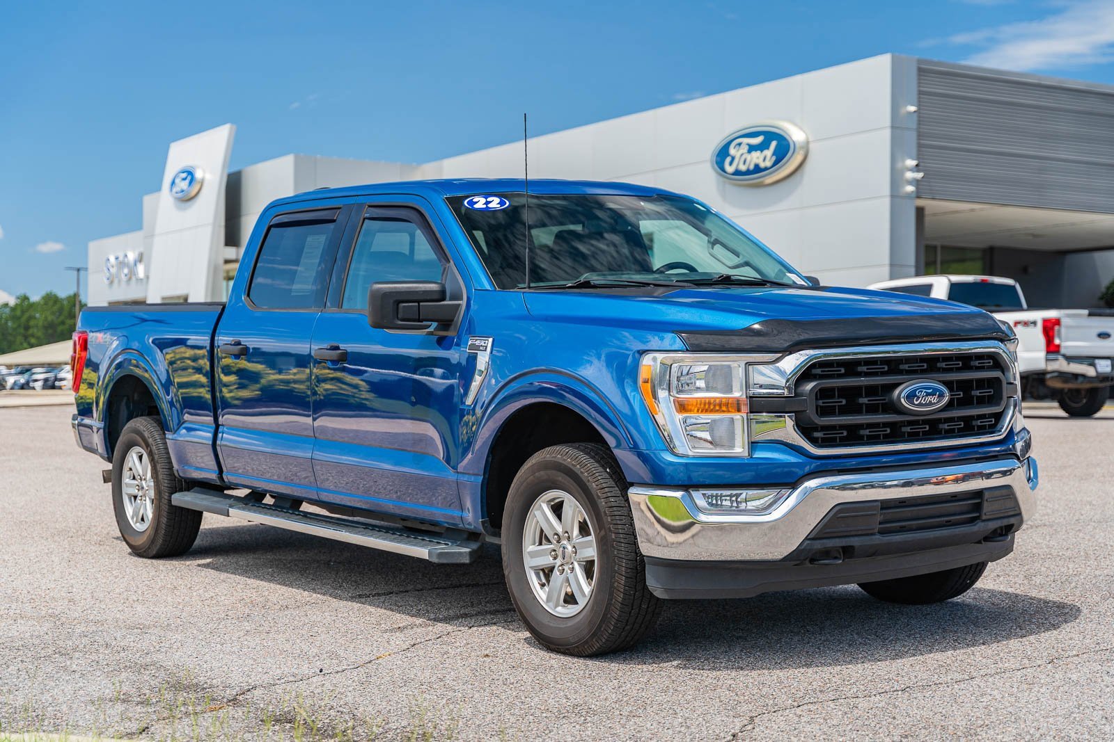 Used 2022 Ford F150 XLT w/ Equipment Group 301A Mid