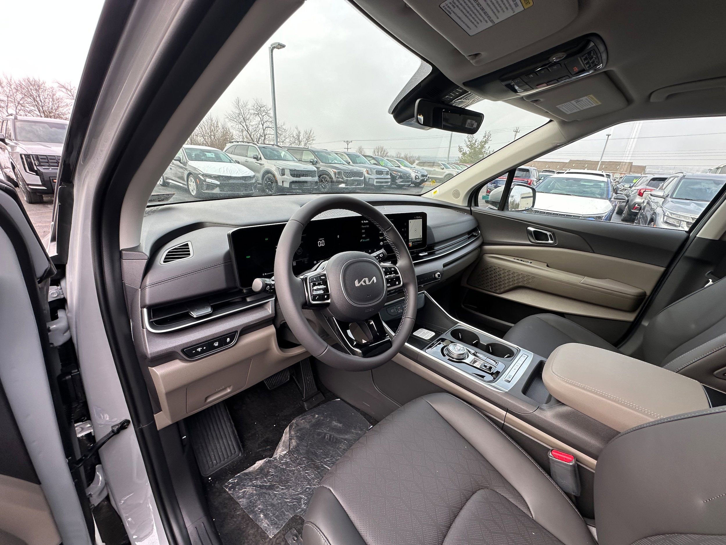 New 2026 Kia Carnival EX image 35