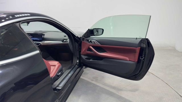 Used 2024 BMW 430i Coupe w/ Convenience Package RWD image 9
