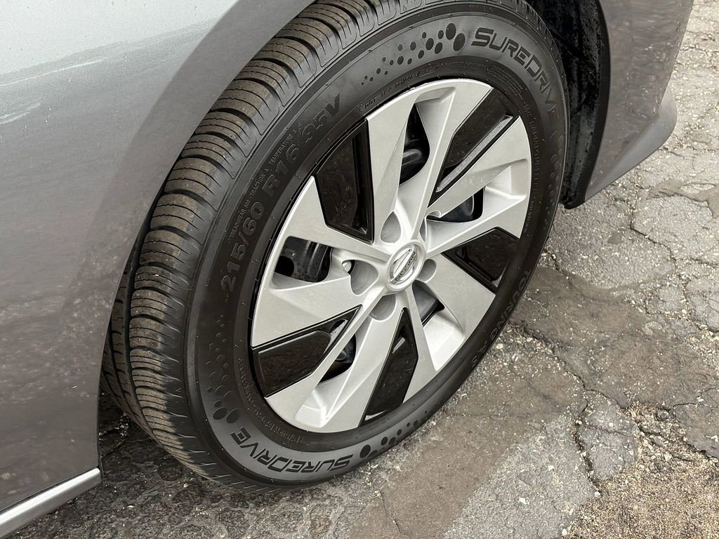 Used 2022 Nissan Altima 2.5 S FWD image 9