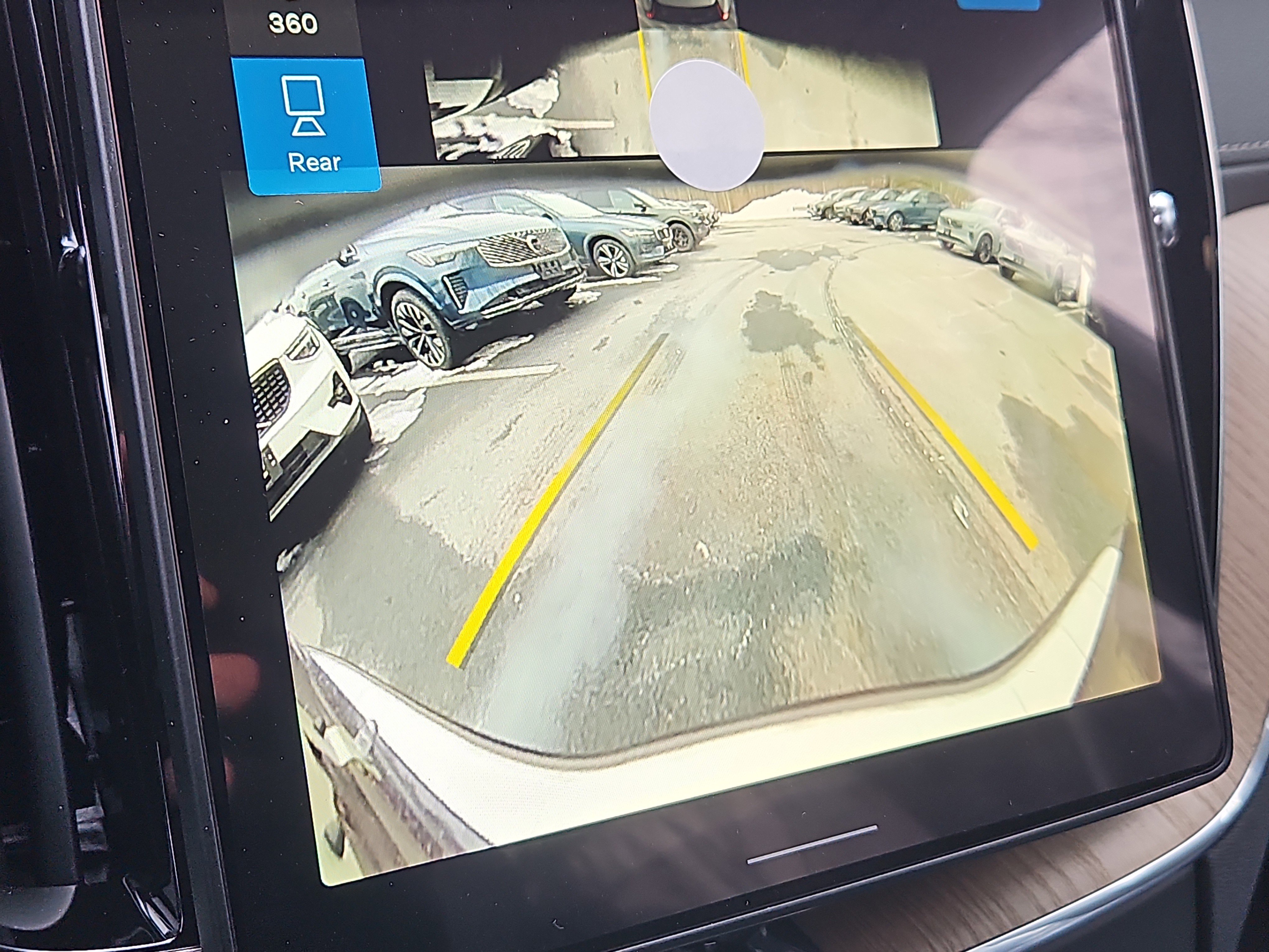 New 2026 Volvo XC60 T8 Ultra w/ Protection Package Premier image 7