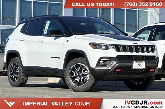 New 2026 Jeep Compass Trailhawk w/ Sun, Sound & Navigation Group AWD/4WD image 1