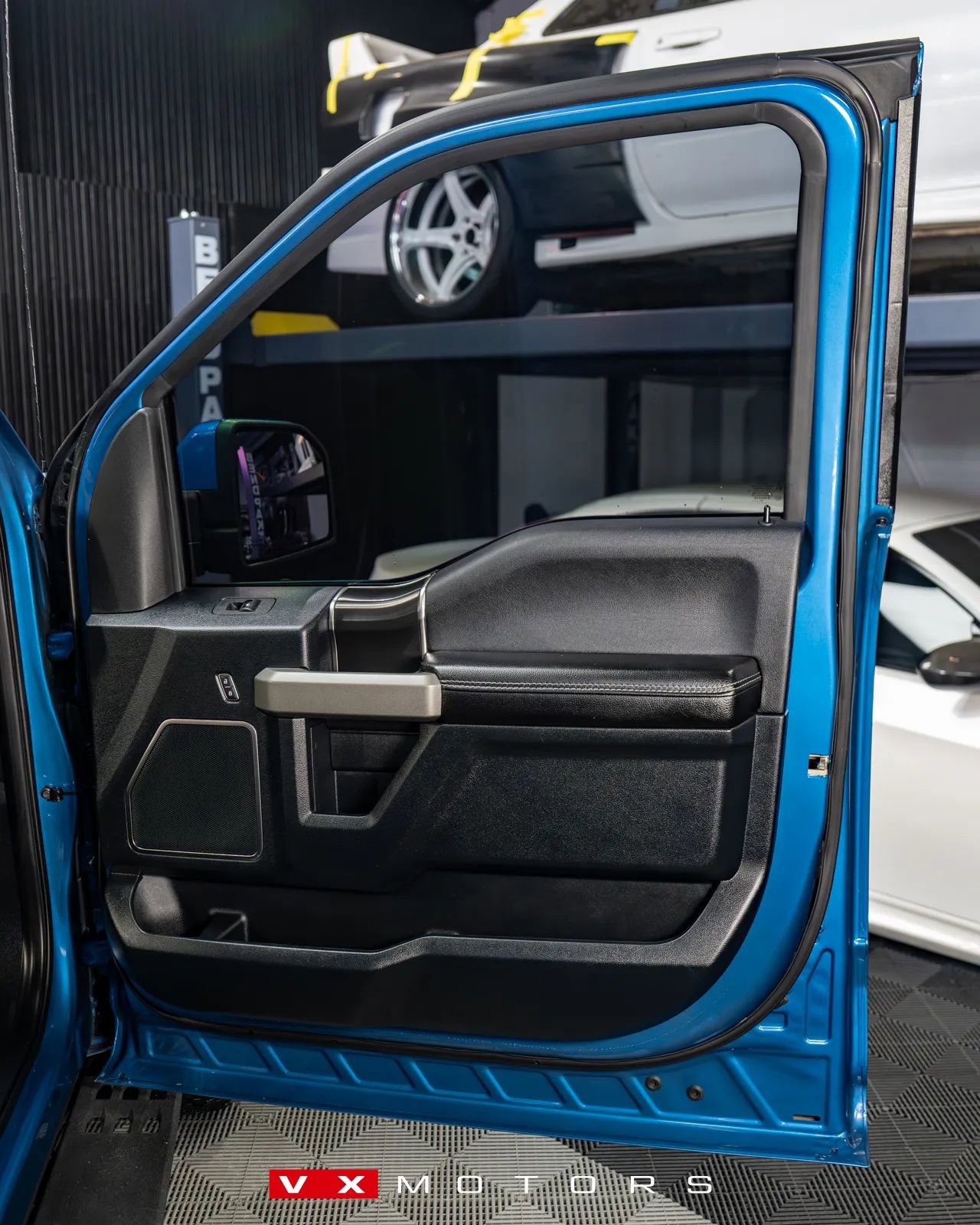 Used 2019 Ford F150 Raptor w/ Equipment Group 802A Luxury image 23