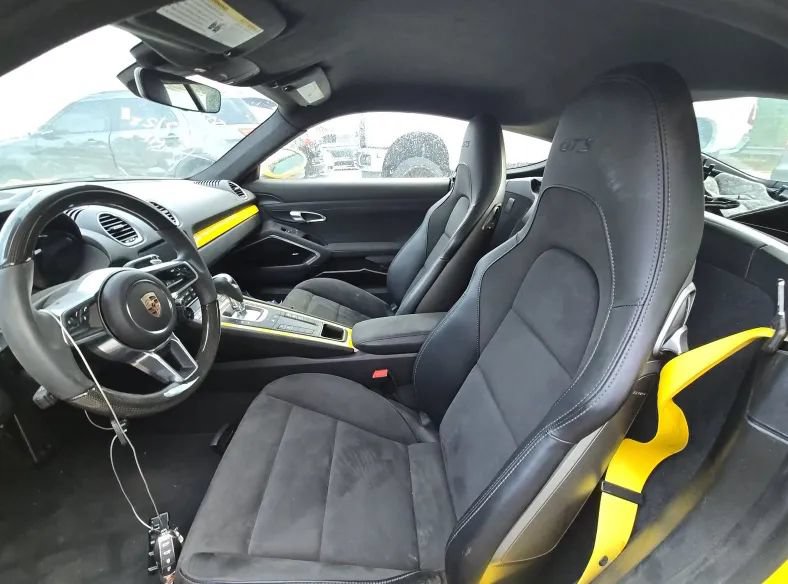 Used 2025 Porsche 718 Cayman GTS w/ Premium Package RWD image 2
