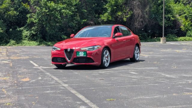 Used 2019 Alfa Romeo Giulia Ti Sport w/ Quick Order Package 22S Sport AWD/4WD image 8