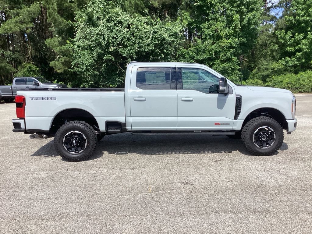 New 2026 Ford F350 Lariat w/ Tremor Off-Road Package AWD/4WD image 5