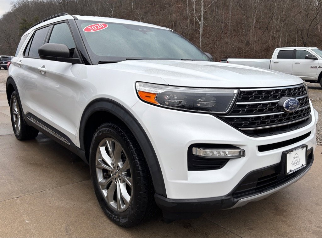 Used 2020 Ford Explorer XLT w/ Equipment Group 202A image 5