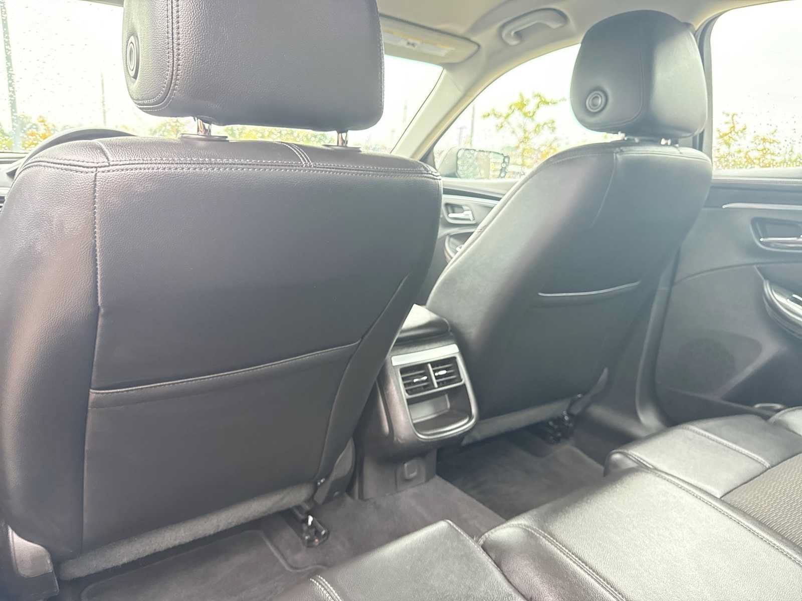 Used 2019 Chevrolet Impala LT FWD image 17