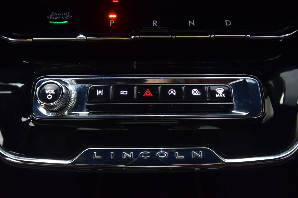 Used 2023 Lincoln Corsair Reserve w/ Equipment Group 201A AWD/4WD image 21