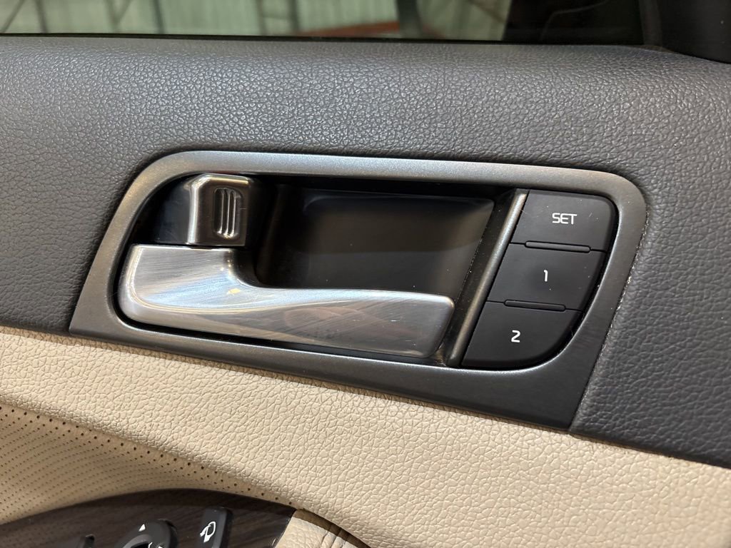 Used 2015 Kia Optima EX w/ EX Premium Package image 16