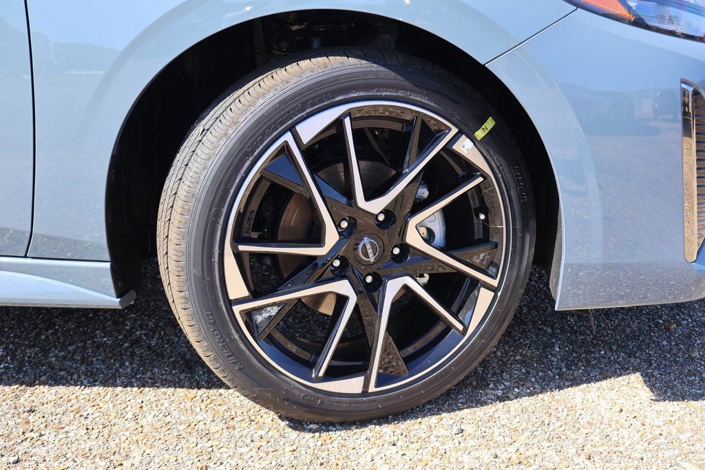 New 2025 Nissan Sentra SR image 16